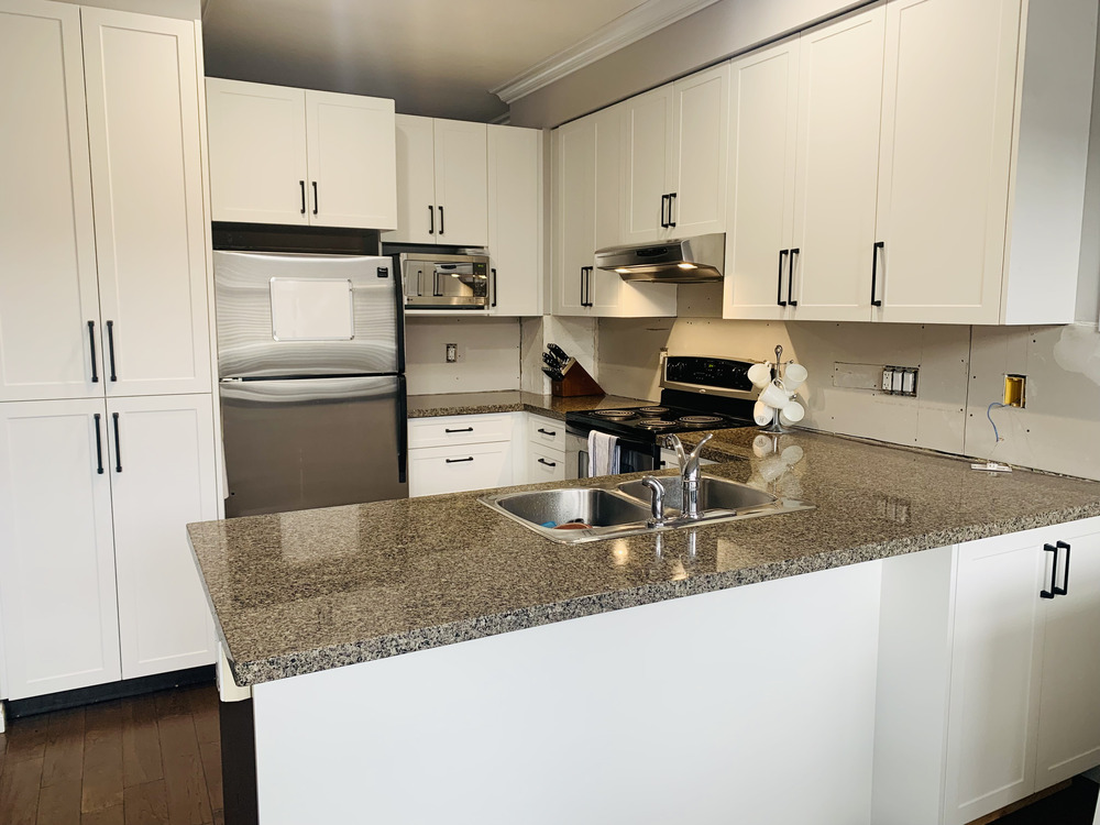 Hybrid_Whistler_Pure White Matte_after Cabinet Refacing Vancouver